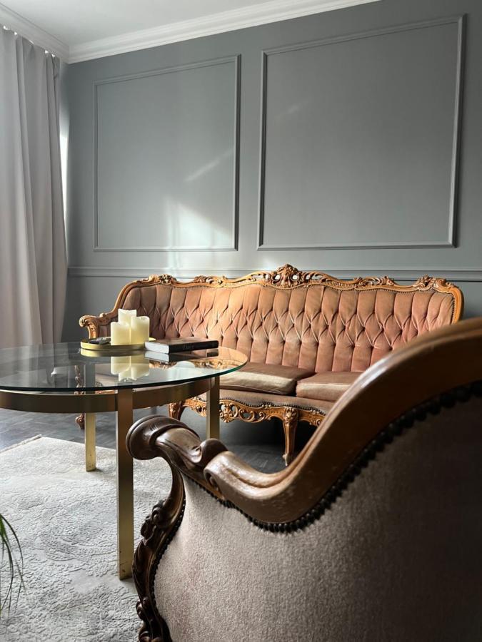 Daisy'S Secret Apartment Pszczyna Ngoại thất bức ảnh